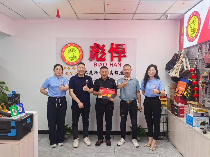 1747876507762.jpg 4e5af7d70753fae3a110a8a9785fc47.jpg